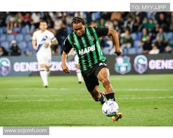 顶级足球明星年薪揭秘：他们的收入究竟有多惊人和多元化